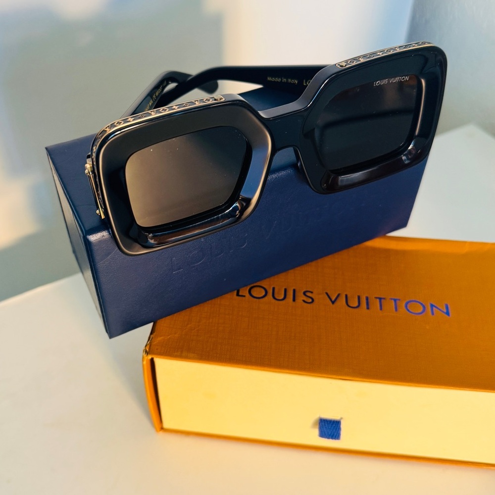 Louis Vuitton Black and Gold Sunglasses. New with LV Box, Case & Cleaning Cloth. - Picture 5 of 7